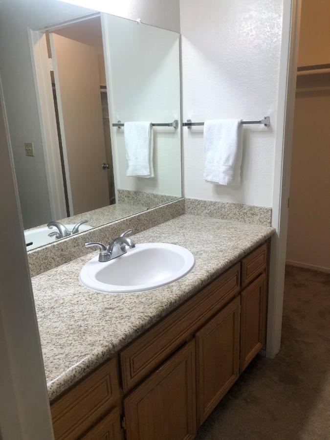 Whispering Meadows Apartments Bakersfield Exterior foto