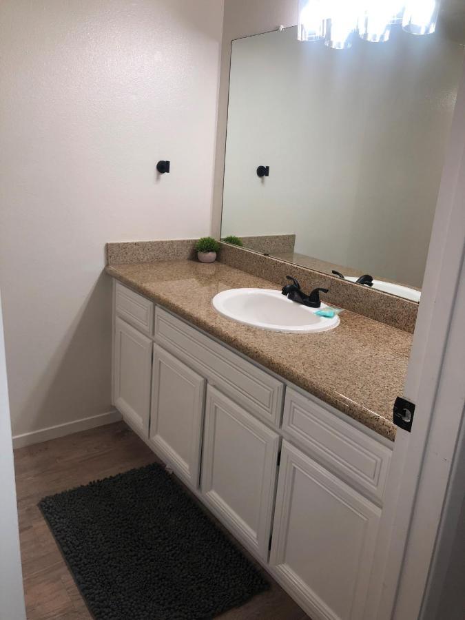 Whispering Meadows Apartments Bakersfield Exterior foto
